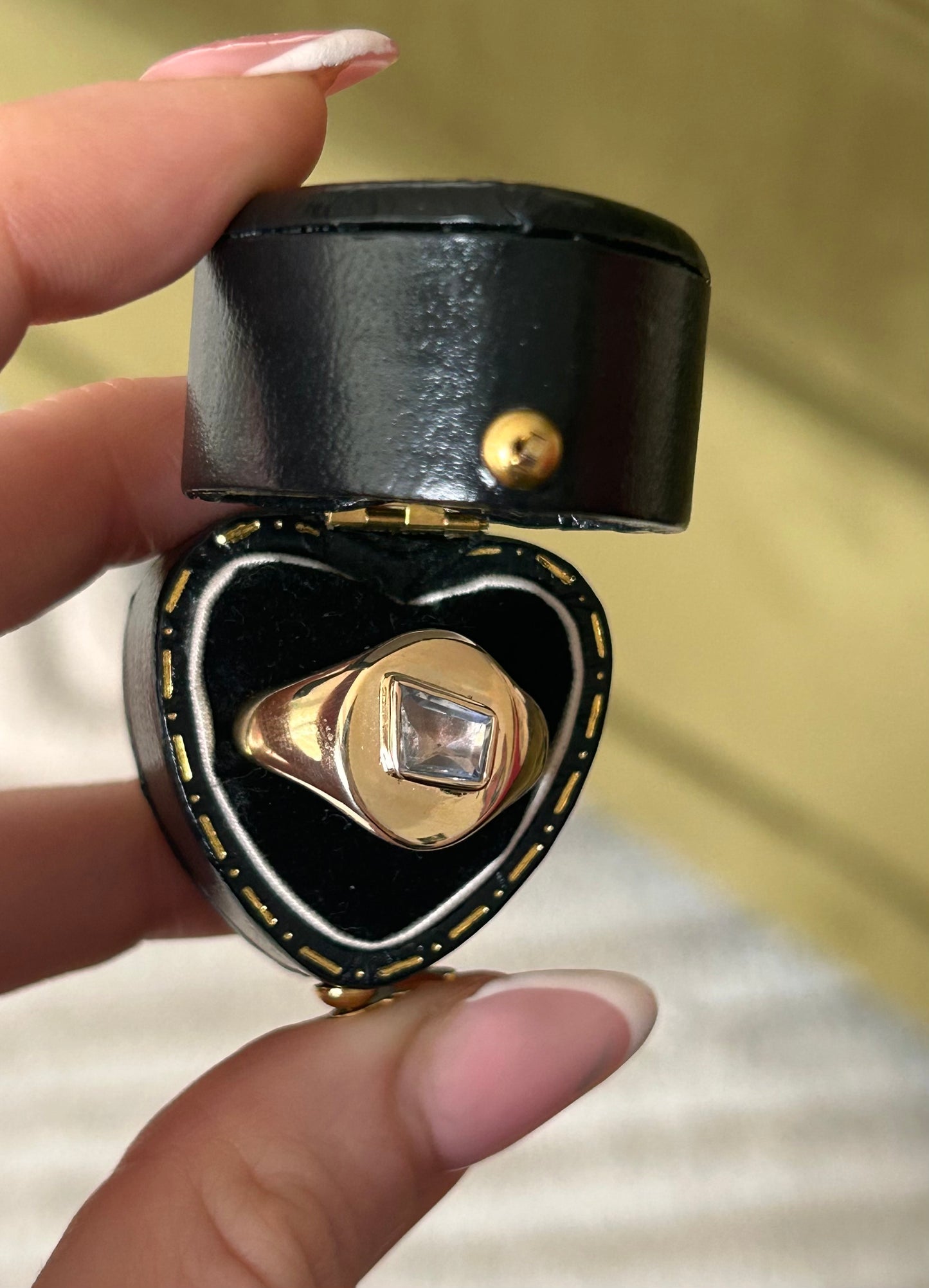 9ct Gold Signet Ring with Fancy-Cut Natural Sapphire