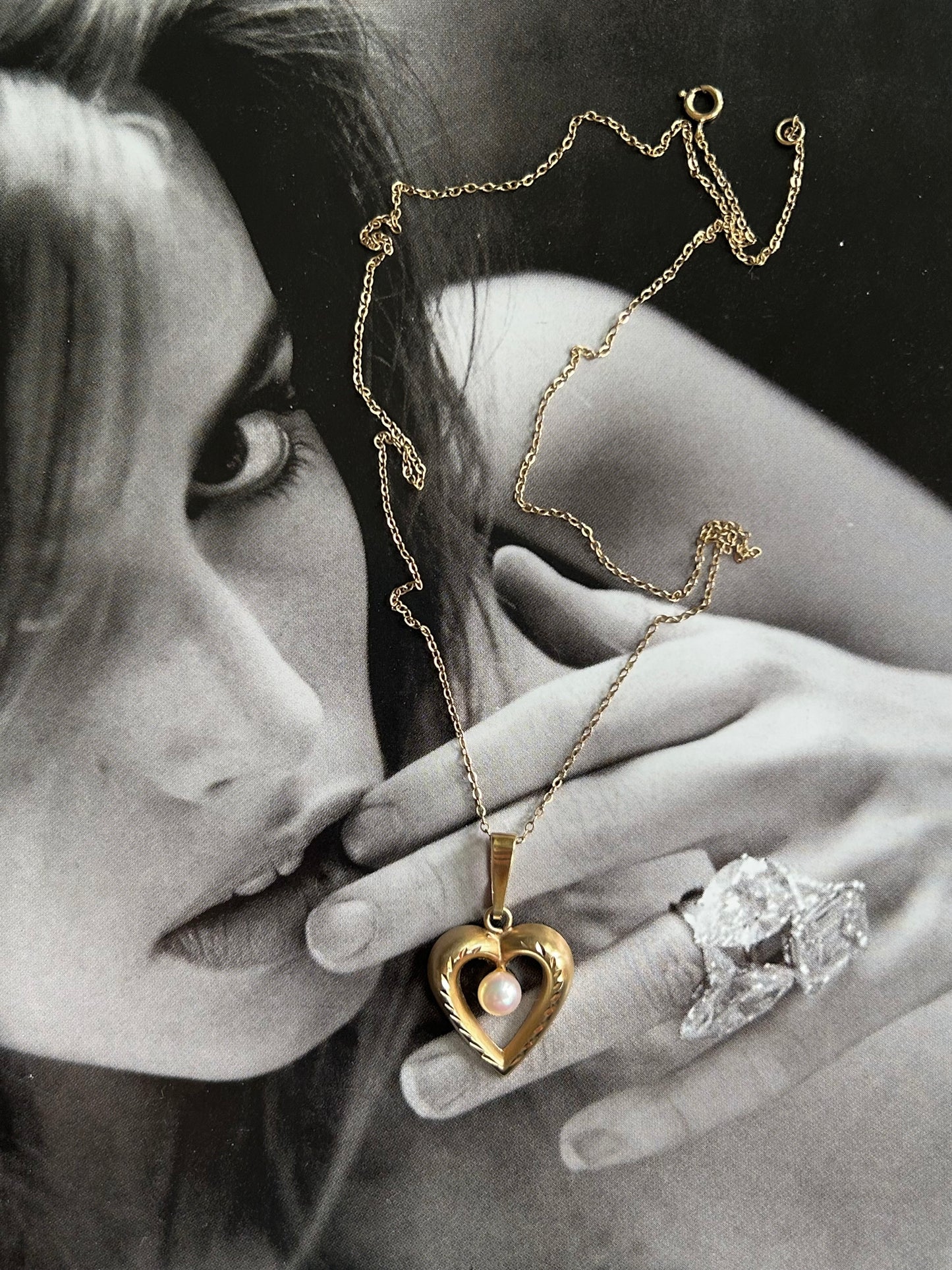 9ct Gold Heart Pendant Pearl Necklace