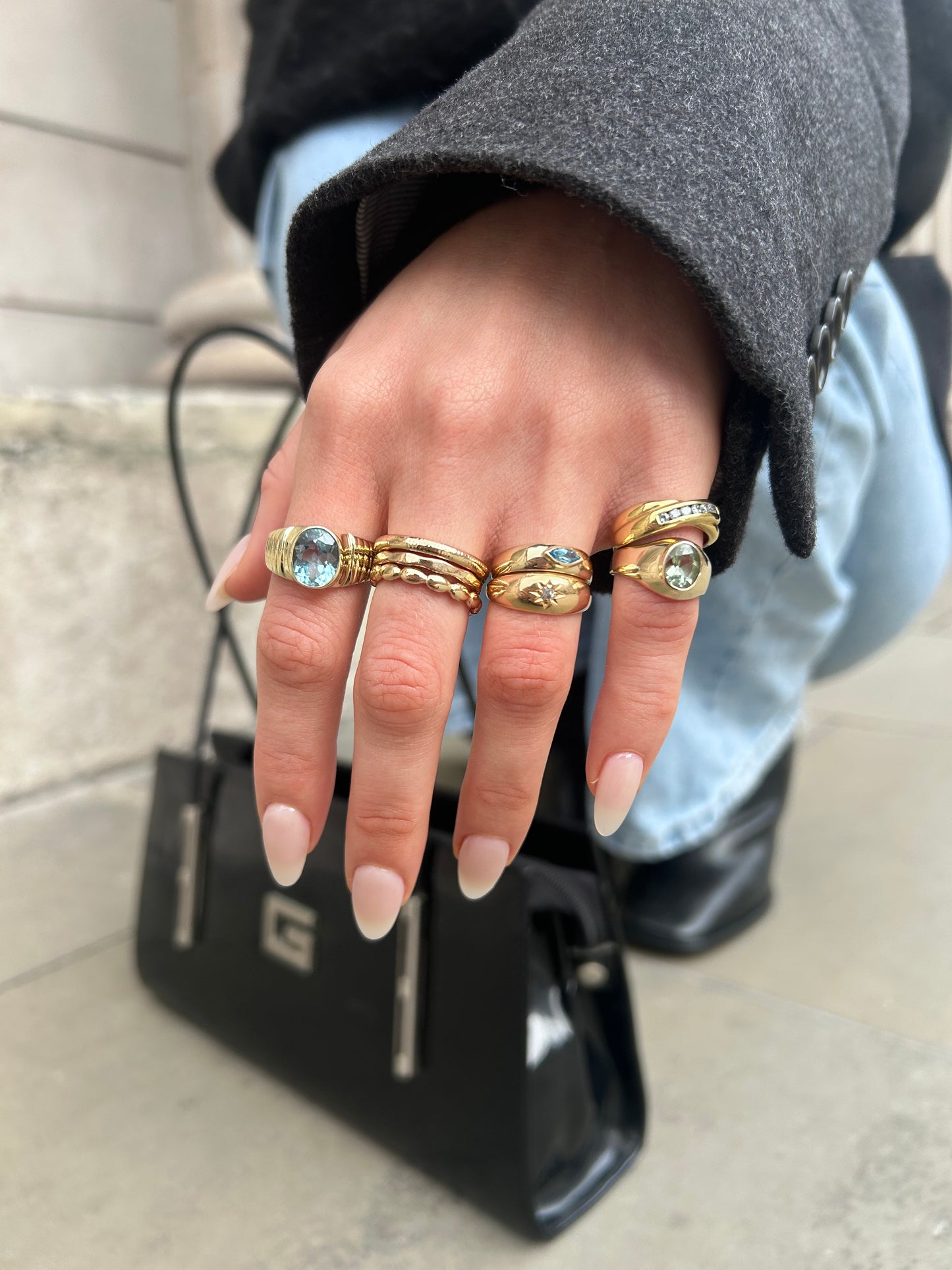 9ct Gold Blue Topaz Band Ring