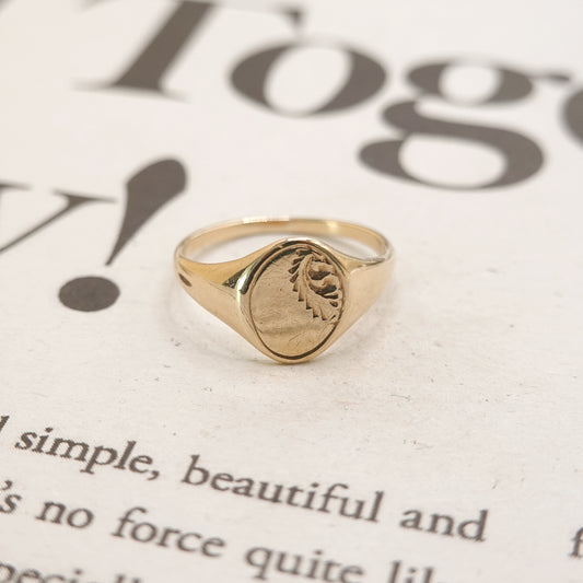 Vintage 9ct Gold Dainty Signet Ring