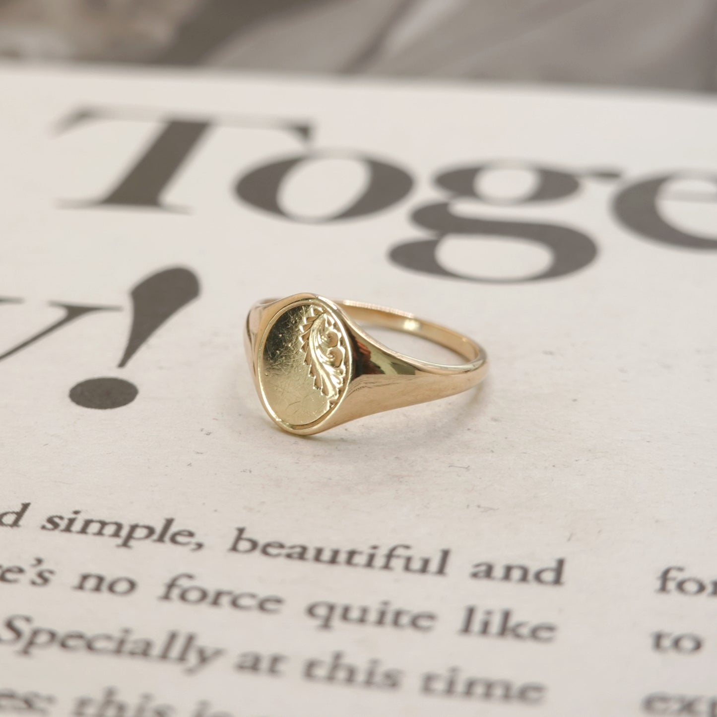 Vintage 9ct Gold Dainty Signet Ring