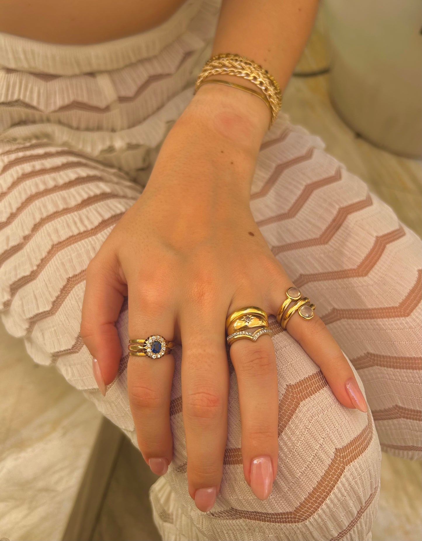 Vintage 1960's 18ct Gold Sapphire and Diamond Cluster Ring