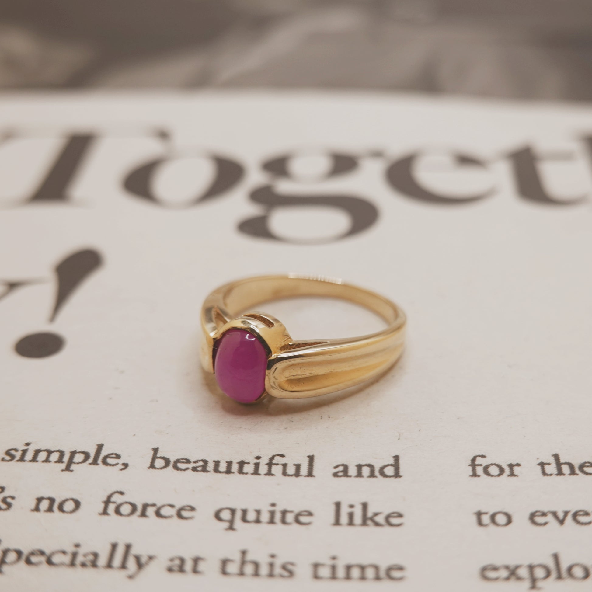 9ct Yellow Gold Pink Cabochon Gemstone Ring