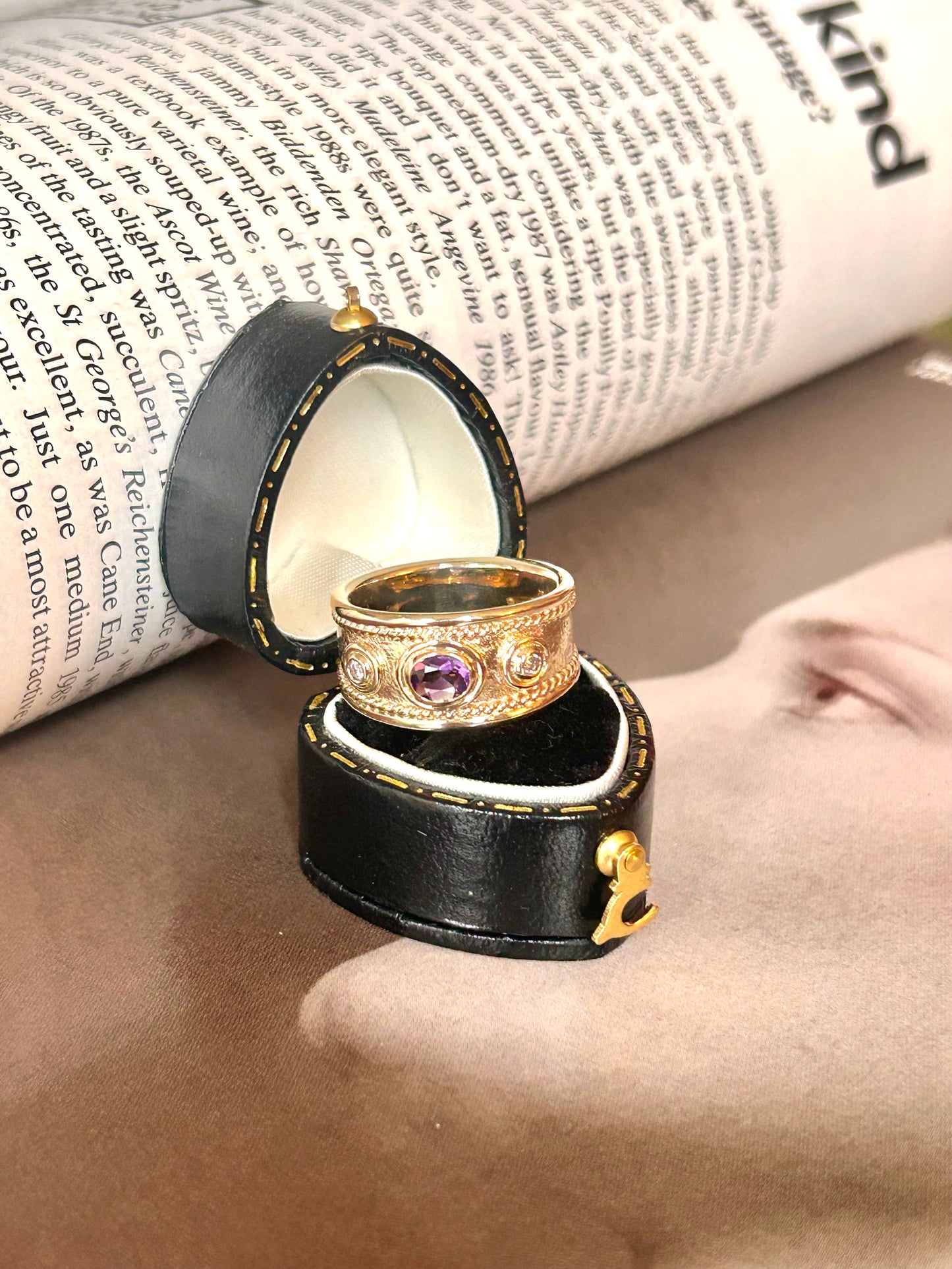 9ct Gold Amethyst & Diamond Vintage Band Ring