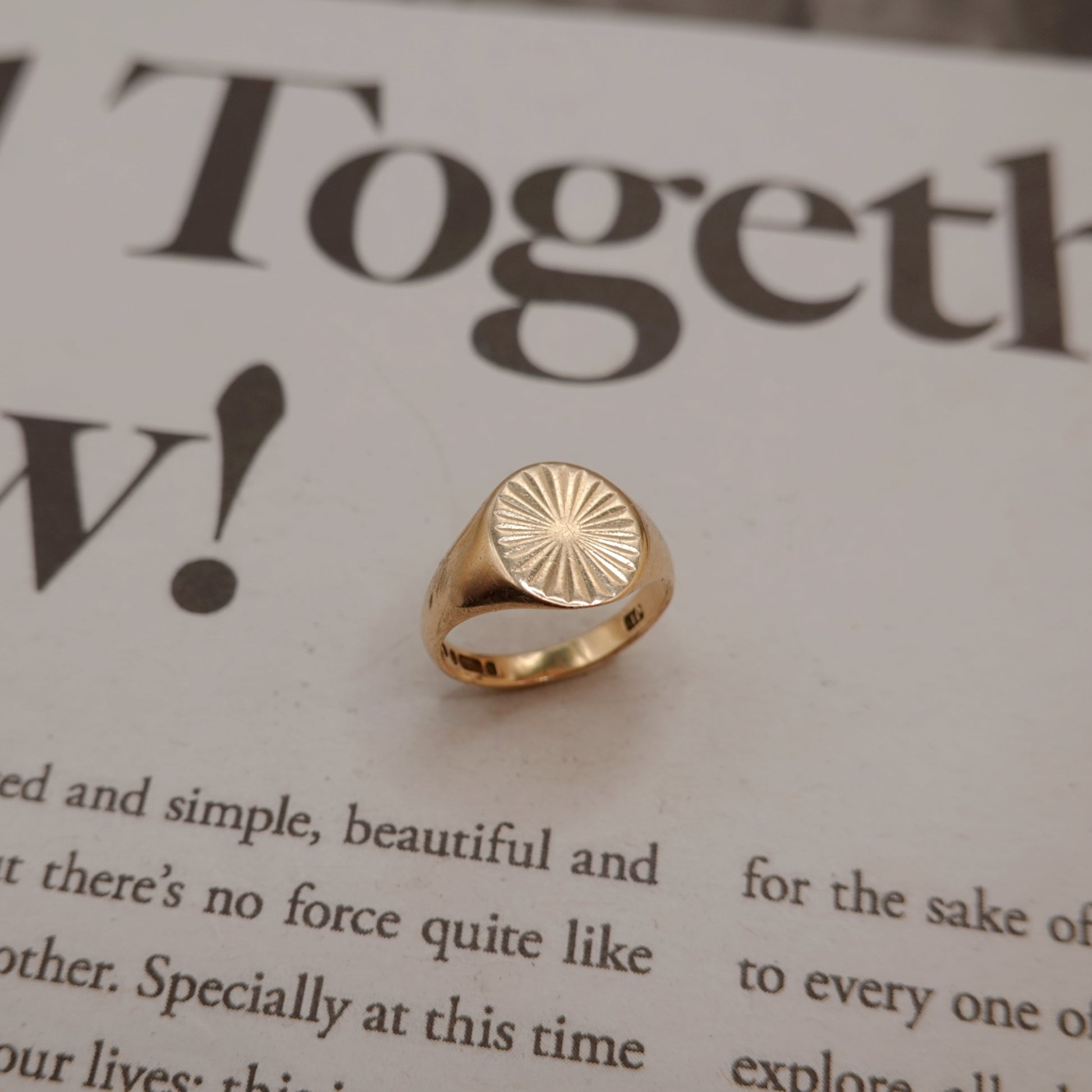 9ct Yellow Gold Sunburst Signet Ring