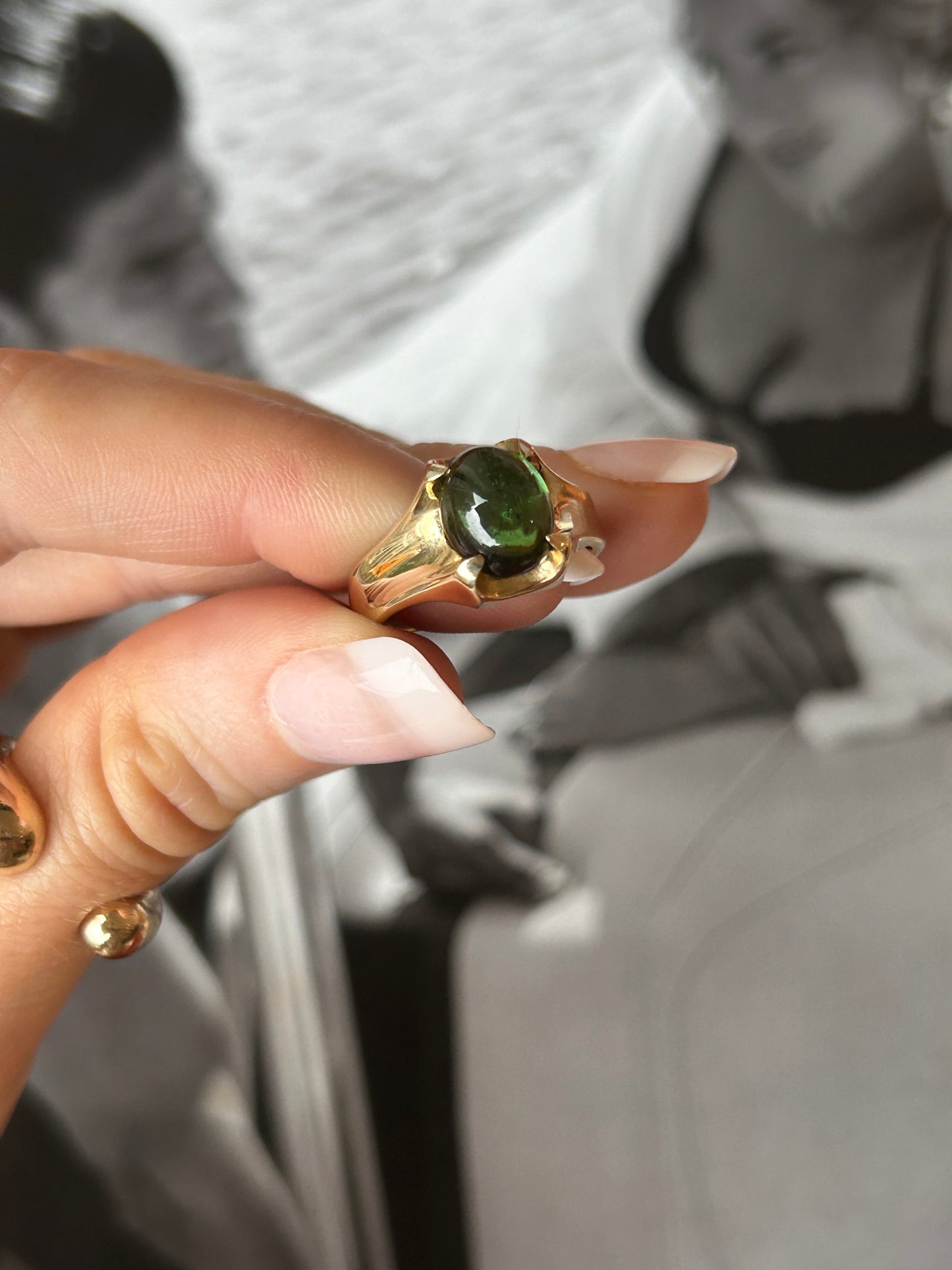9ct Yellow Gold Green Speckled Gemstone Chunky Cabochon Ring