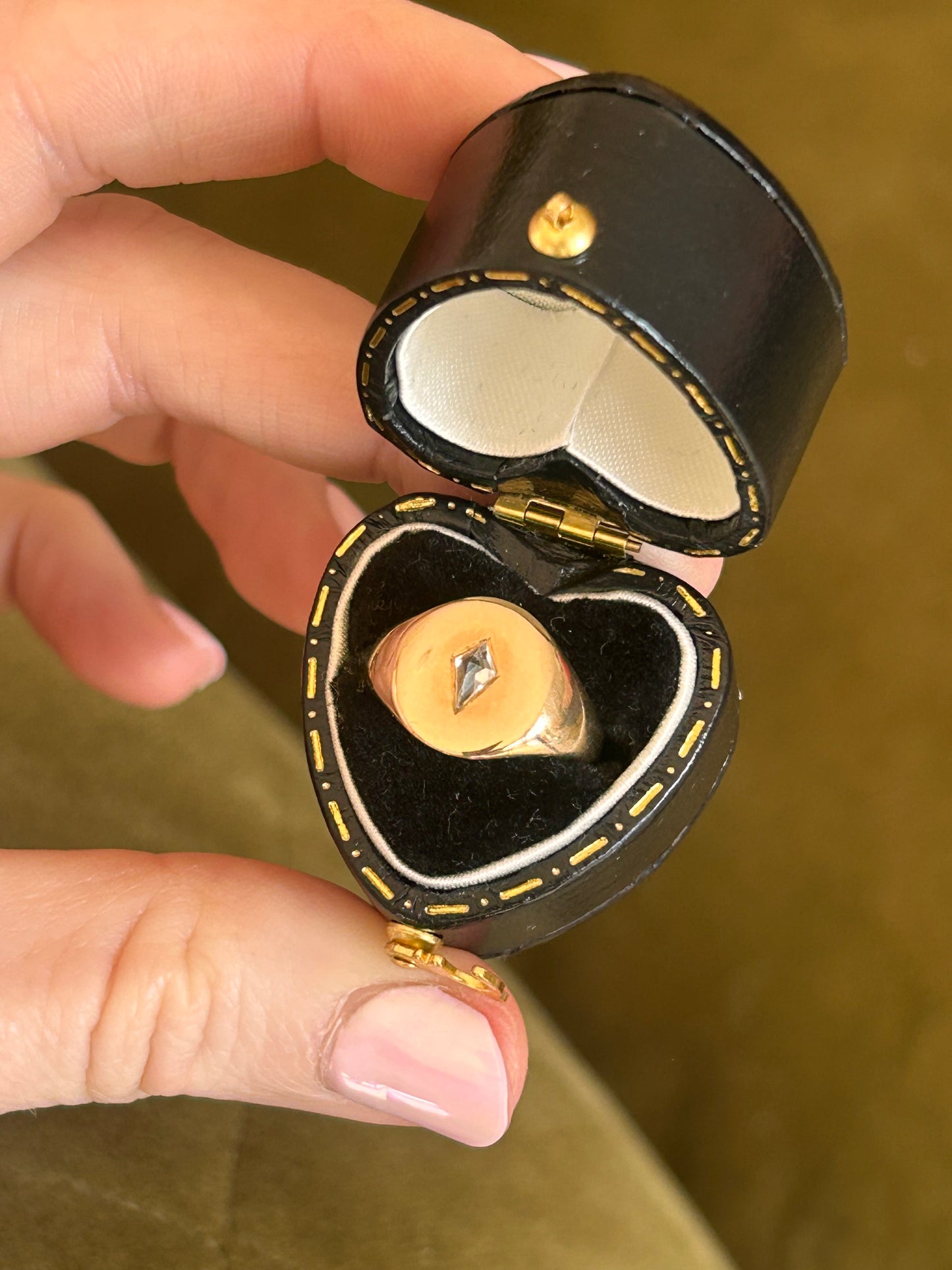 Vintage 1950's 9ct Gold Signet Ring