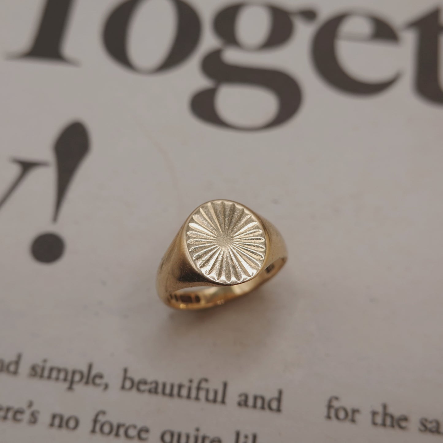 9ct Yellow Gold Sunburst Signet Ring