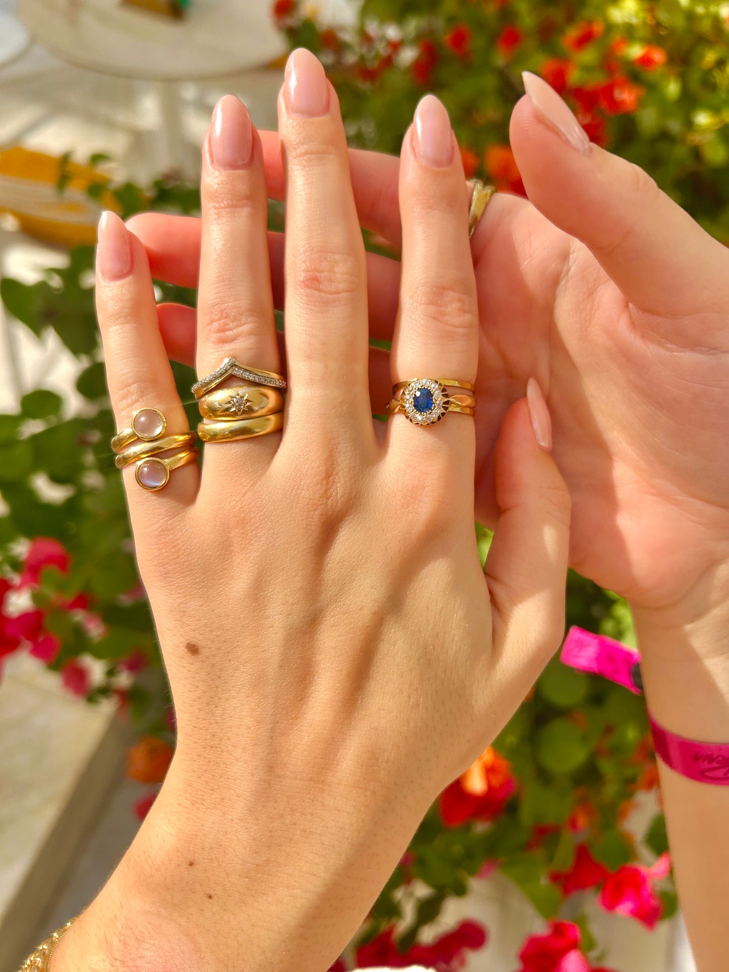 Vintage 1960's 18ct Gold Sapphire and Diamond Cluster Ring