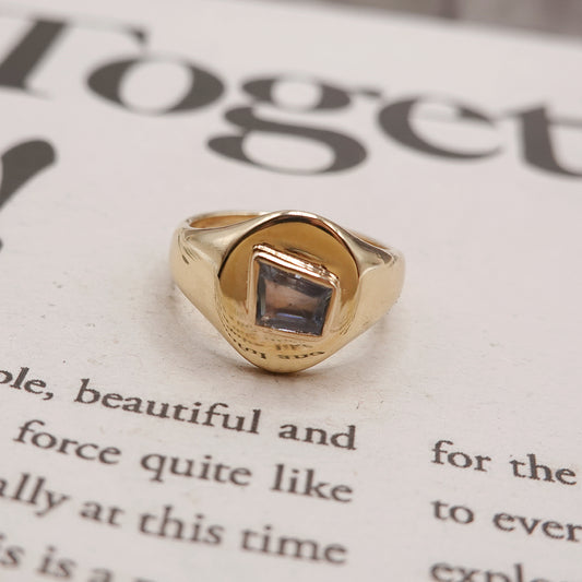 9ct Gold Signet Ring with Fancy-Cut Natural Sapphire