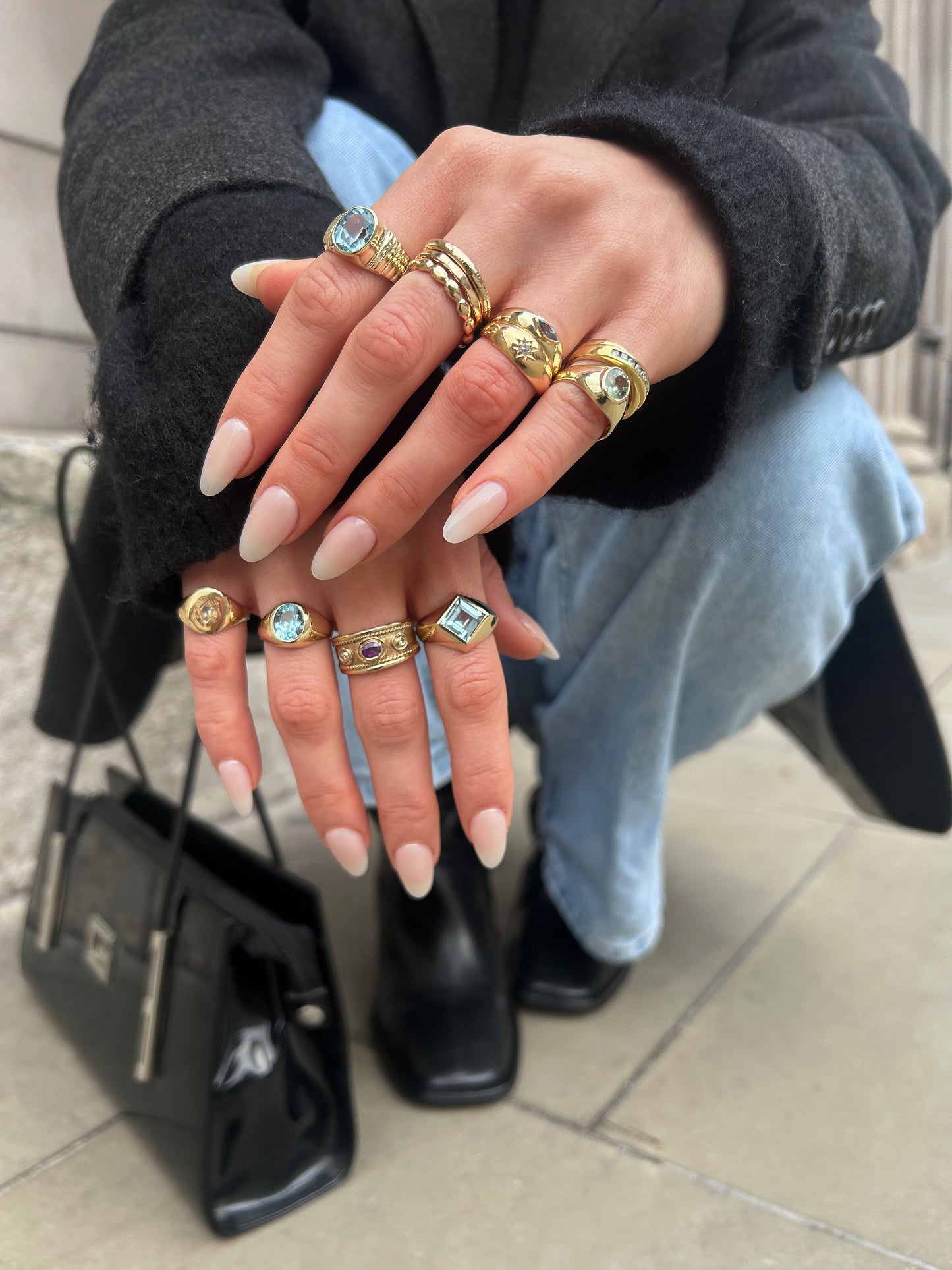 9ct Gold Chunky Sky Blue Topaz Ribbed Ring