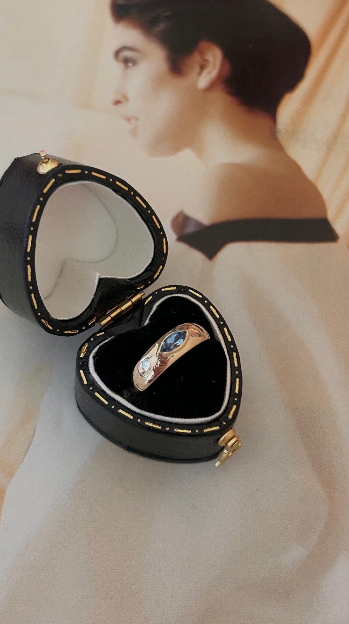 9ct Gold Blue Topaz Band Ring