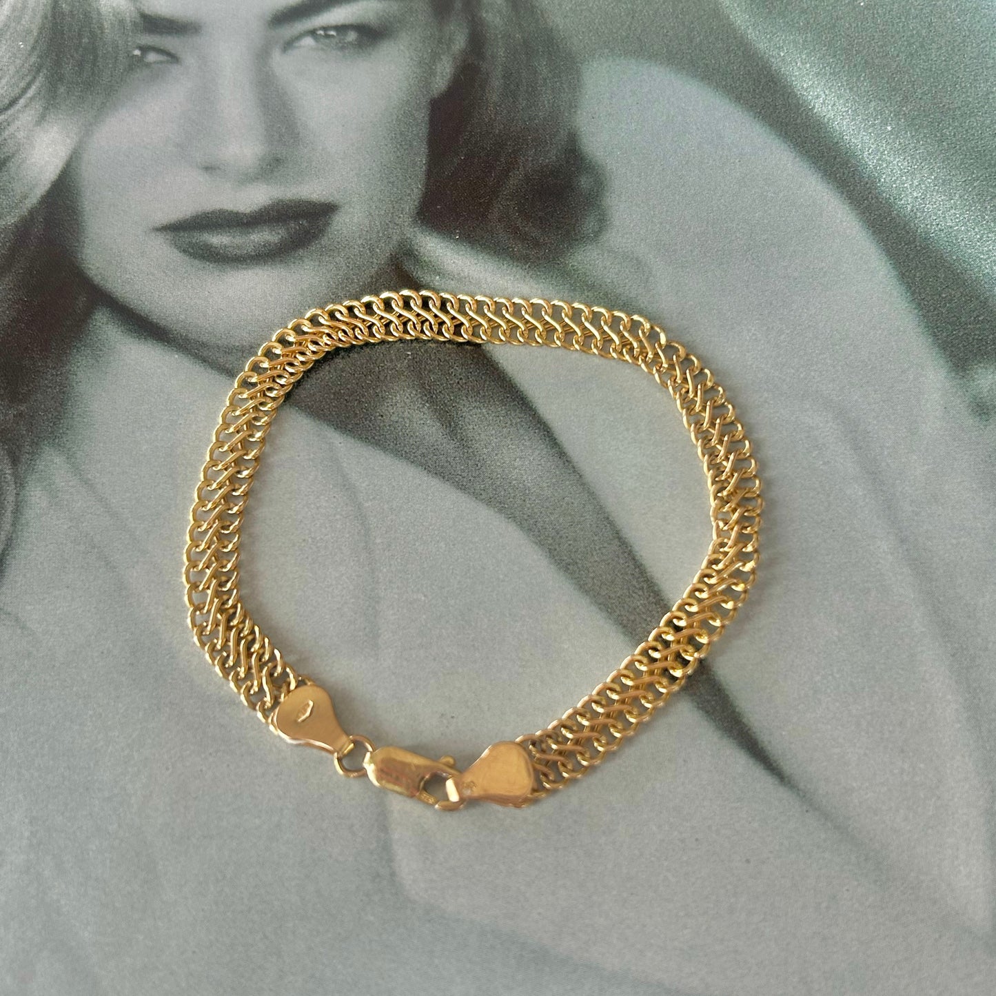 9ct Yellow Gold Double Curb Chain Bracelet