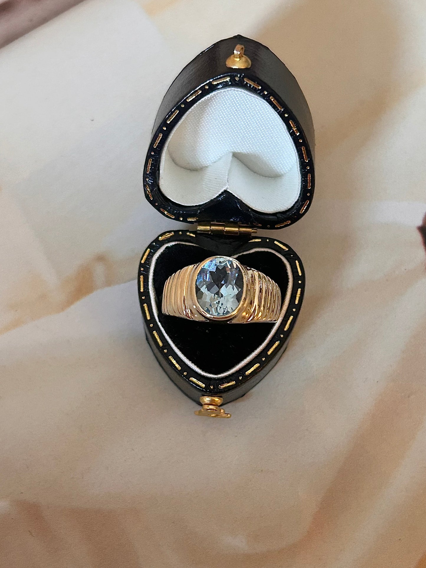 9ct Gold Chunky Sky Blue Topaz Ribbed Ring