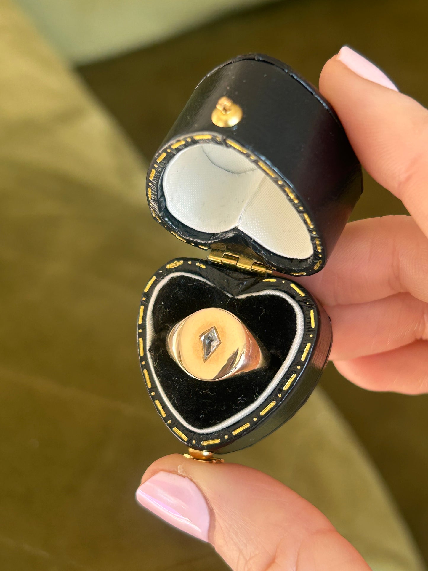 Vintage 1950's 9ct Gold Signet Ring