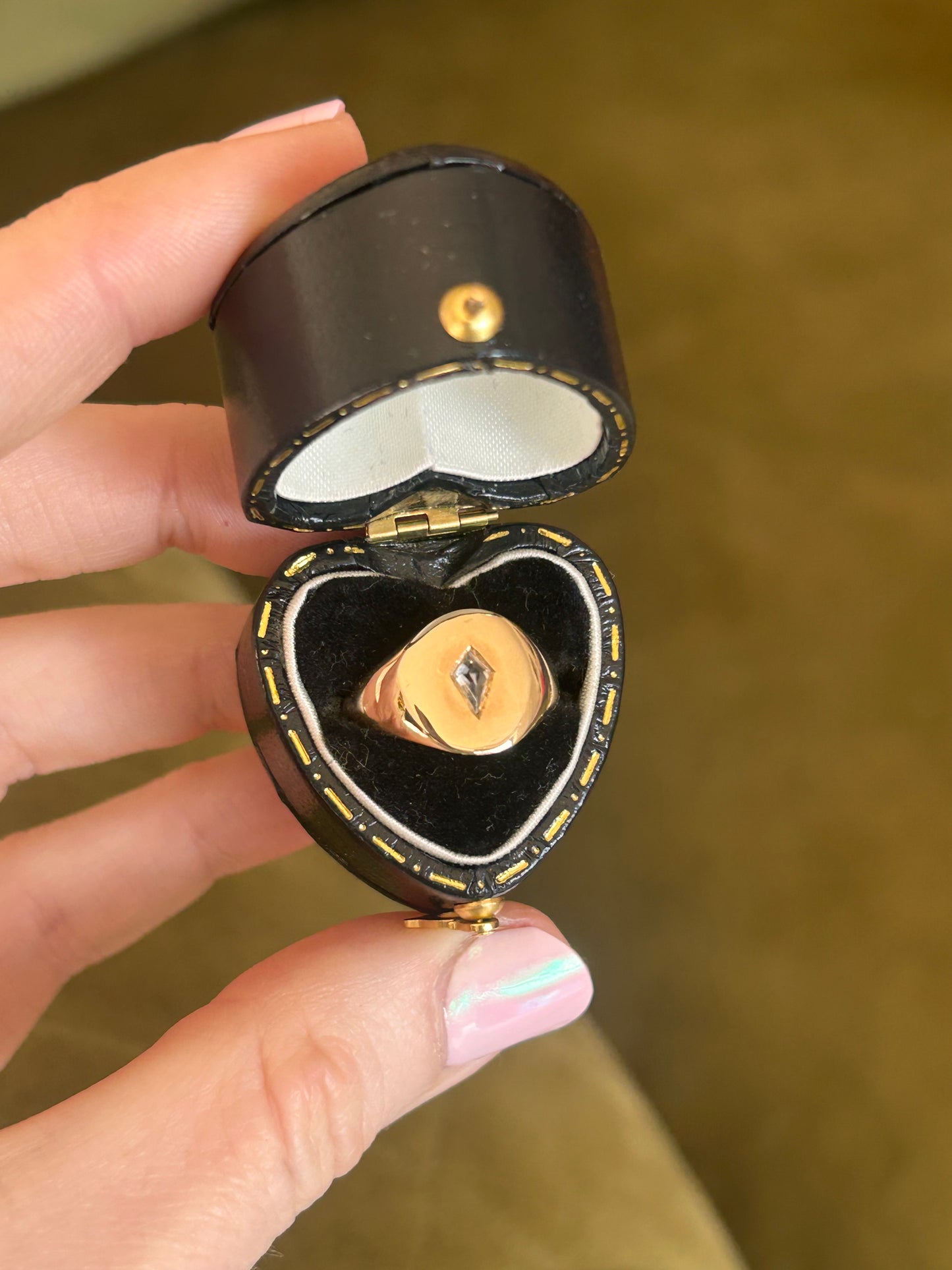 Vintage 1950's 9ct Gold Signet Ring