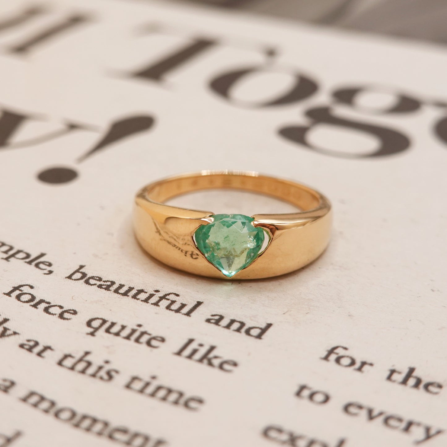 18ct Gold Heart Emerald Band Ring