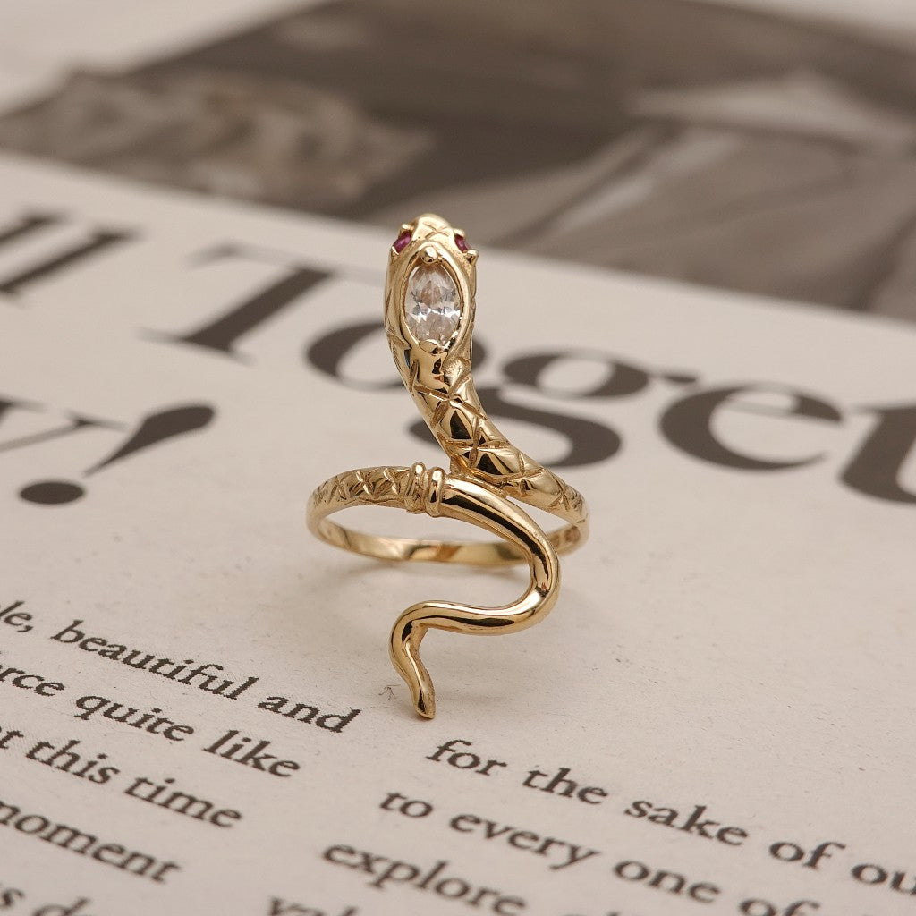 10ct Solid Gold Vintage Snake Ring